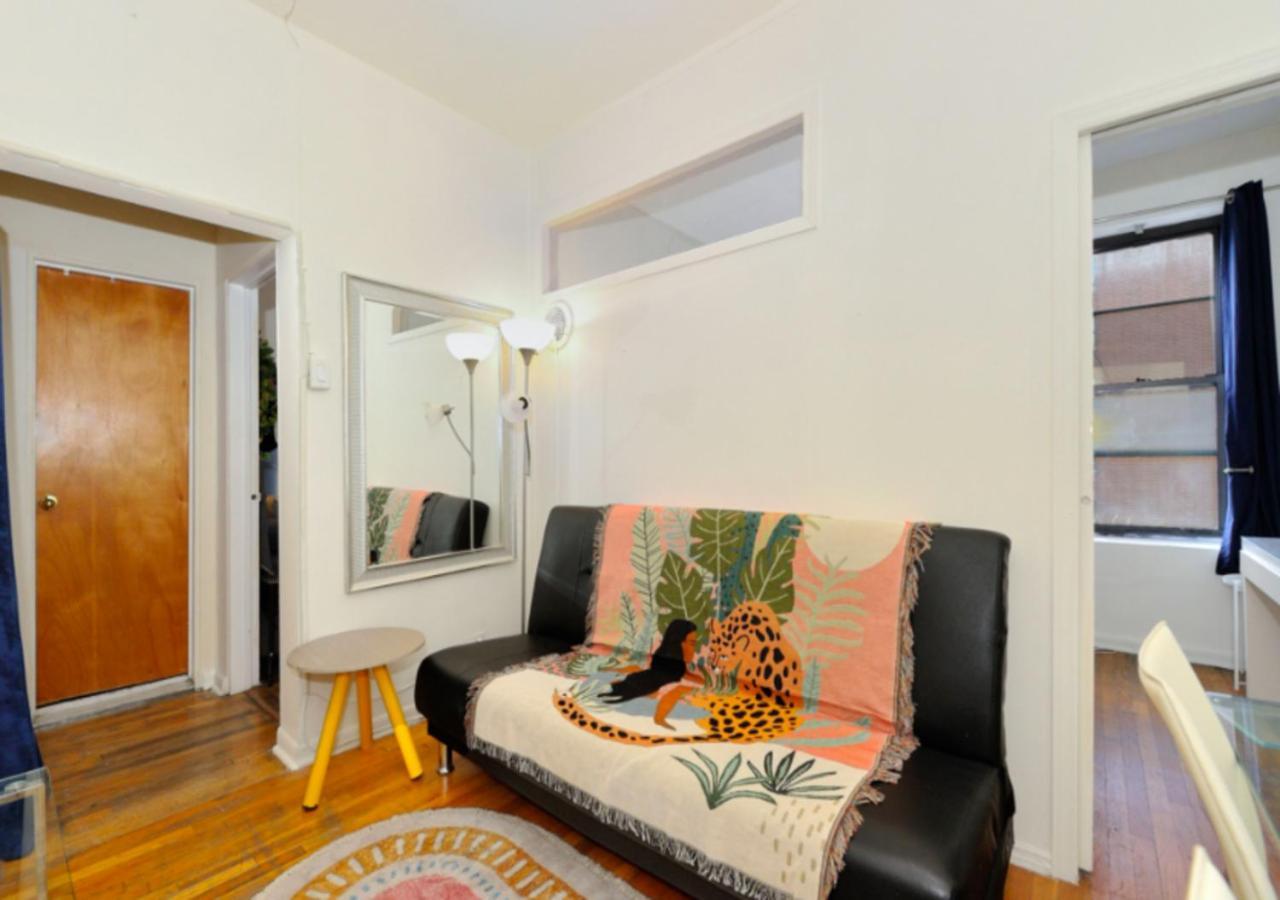 Unique 2 Bed 1 Bath In Ues Apartment *
